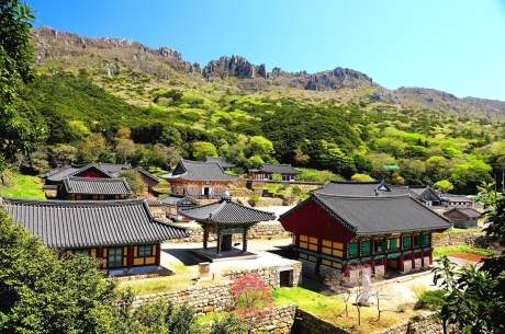 미황사 봄 전경_0.jpg 이미지